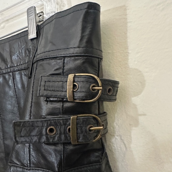 Leather Kilt High end handcrafted in US 40" waist 23" drop hem to waist Buckles - Picture 5 of 7